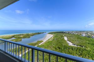 Stunning Beachfront Penthouse on 19th Floor I Desirable Front Unit