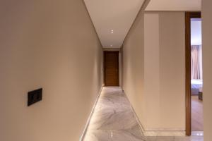 Luxury 3BR Apt Large Garden & Pool at Silverpalm