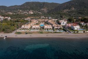 Seafront Villa Ciel with Private Pool in Nafpaktos