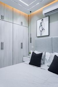 Platinum Luxury Apartment With Balcony