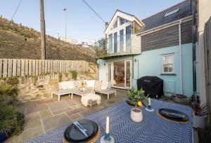 8 Harbour Terrace