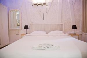 Valentine - Authentic Design Large Studio Notre-Dame Seine Walk