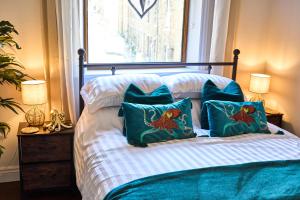 Stylish 2BR Home, Central Hebden Bridge Escape, Boho House
