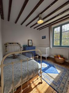 Grande maison lumineuse, calme