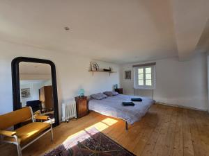 Grande maison lumineuse, calme