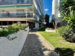 Lux 3-Bedroom Apartment In The Center