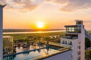 Aaron Riverview Hotel