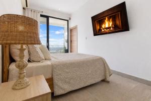 Comfy 3BR Penthouse, Private Terrace