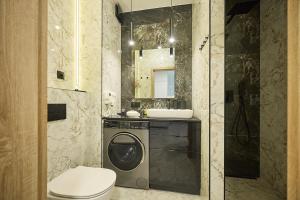 Golden Hour Apartments- Greeneri 33