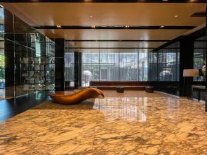 Near BTS l Large 55 sqm l Pool and Gym