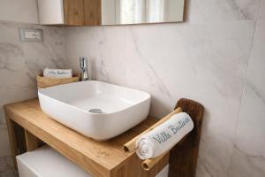Holiday House in Villa Beatrice con Jacuzzi privata