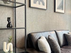 400m to MRT l Workspace l Pool and Sauna