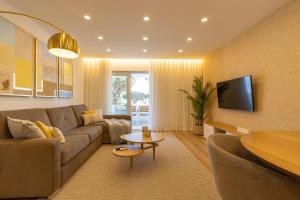 Luxury Pine Tree Apartment - Golf & Tennis Court & Pools