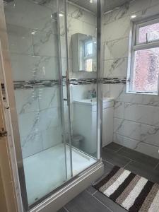 Bright Home, Modern & Spacious