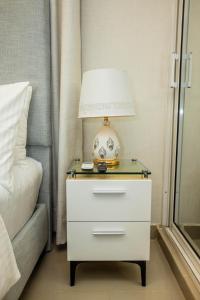 Stylish Luxury Balcony Fast WiFi Parking