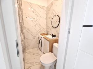 Narutowicza Fabryczna Central Residence