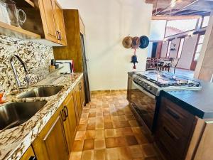 Cabaña amplia, calida y familiar dentro del bosque