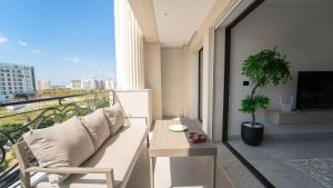 New 2BR · Sunny Balcony · Jardins Carthage