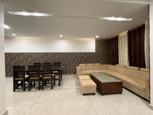 Skyvale Nainital - Luxury 4BHK Mountain View Villa
