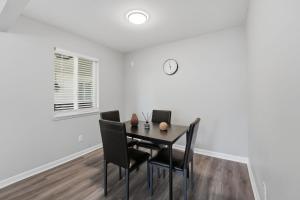 Simple, Modern Comfort Centrally Located I Gym