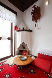 Oda e Skulptorit-Authentic Guesthouse in Gorica,Berat UNESCO area
