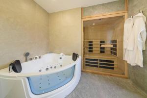 Santo Wellness Villa by Mth