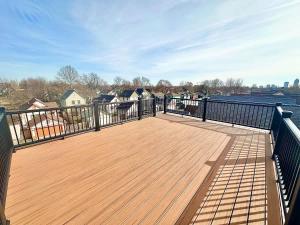 Delaware Loft-2BR Townhome w Rooftop Deck - Family Friendly