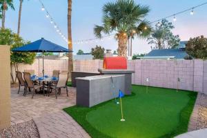 Blue Agave Home - Chic & Stylish with Pool Putt & Games