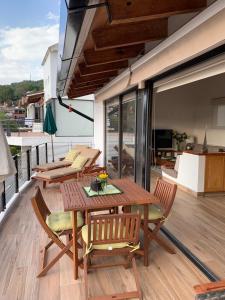 The House with the View&Location