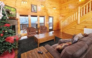 Lovely Platog Chalet with jacuzzi