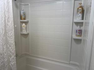 Pool View Marina del Rey Retreat Near Venice Beach