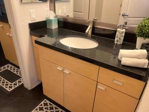 Pool View Marina del Rey Retreat Near Venice Beach