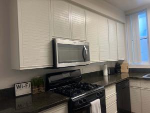 Spacious Two-Bedroom Stay in Marina Del Rey