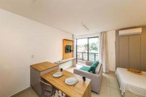 Studio com ar e varanda bairro São Mateus