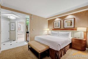 The Signature Studio with Jacuzzi and Kitchenette