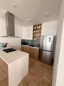 Hanan Mar - Brand new penthouse