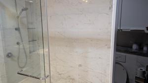 Platinum suits Klcc By Home Town