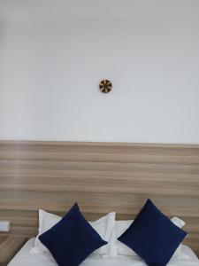 Kimbar Suites