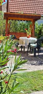 Garden City Apartment