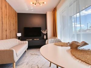 Aeroluxe Airport Apartament - Private Parking