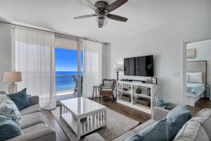 Bristol 1107-Beachfront Updated On-site Restaurants Resort Sleeps 9