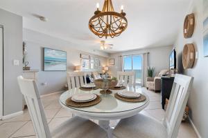 Four Winds 502- Gorgeous Condo-Hallway Kids Bunks-Perfect for Small Families