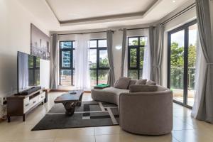 J and J Suites