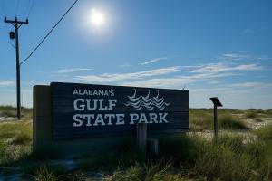 Beach Walk 18 Close to State Park Private Pool Free Parking Beach Access