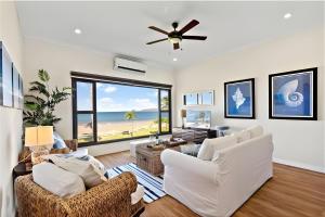 Pacific Beach 9 - Beachfront Condo, BBQ, pool, prime location, sleeps 4
