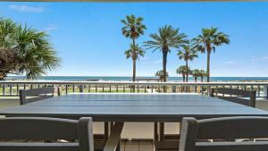 Bristol 205-Beachfront Condo wAmazing View-Updated-2-Kings-Full Service Resort