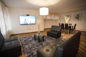 Beautiful two floor, 3 bedroom apartment