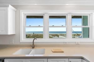 Zion of Holden Brunswick Vacation Rentals Ocean front with private heated pool