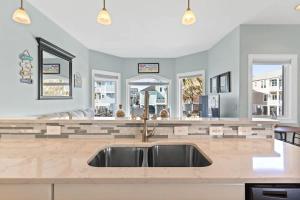 Marsh Mellowed by the Sea Brunswick Vacation Rentals Privated heated pool and beach