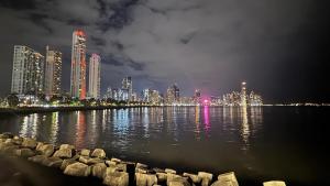 Apartamento excelentes anfitriones y ubicación